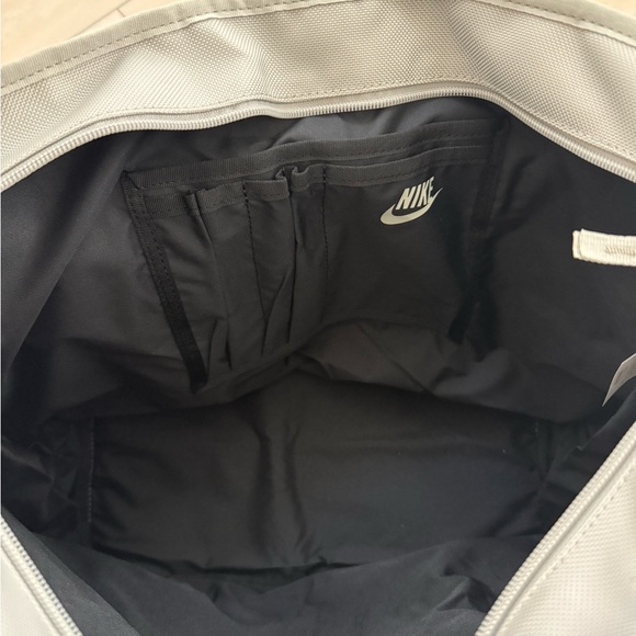 Nike RPM Tote Bag - Picture 2 of 3